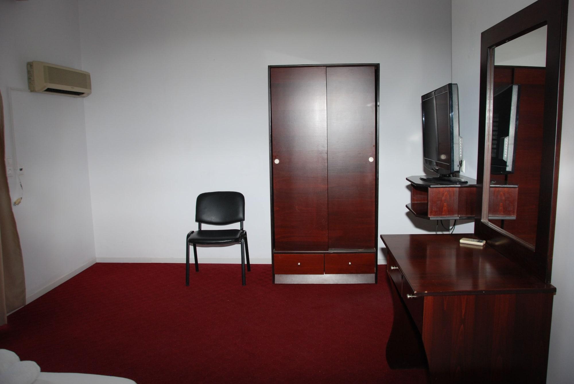 Hotel Freskia Sarandë エクステリア 写真