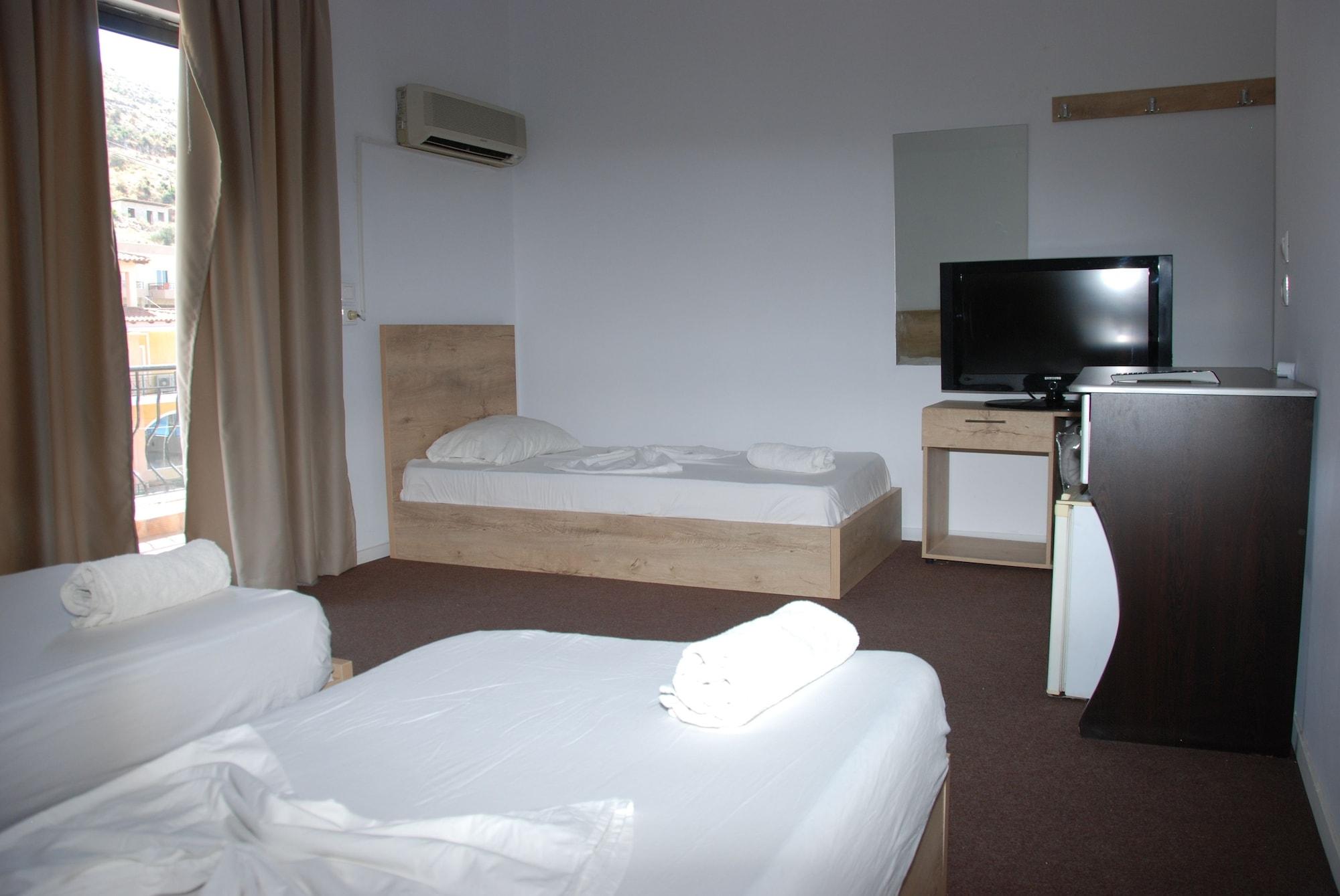 Hotel Freskia Sarandë エクステリア 写真
