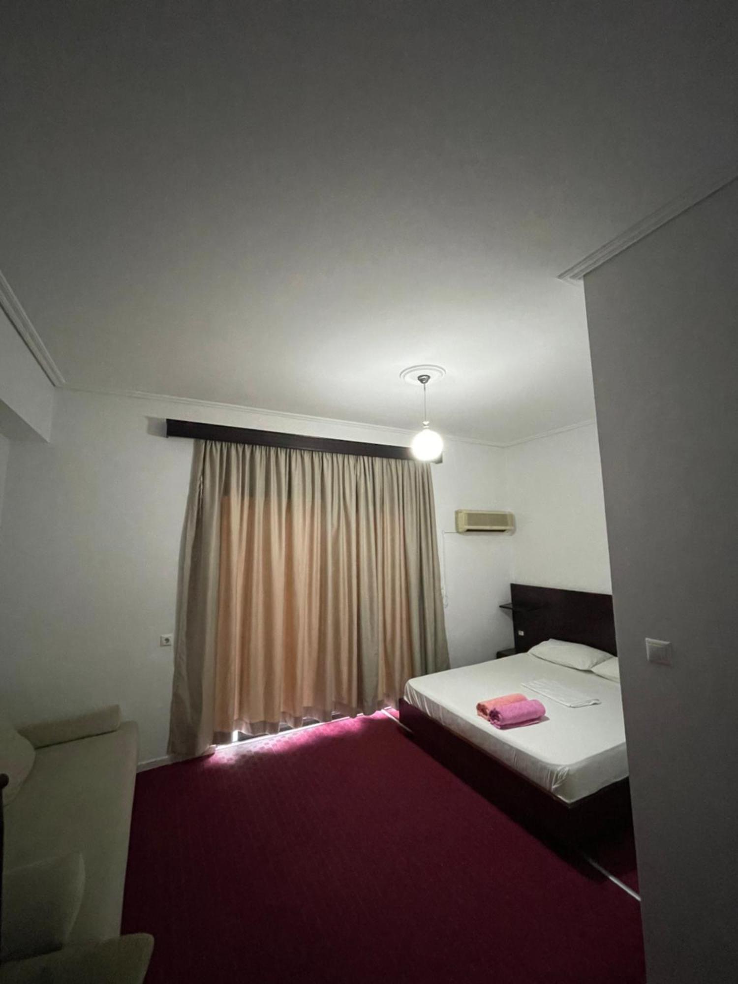 Hotel Freskia Sarandë エクステリア 写真